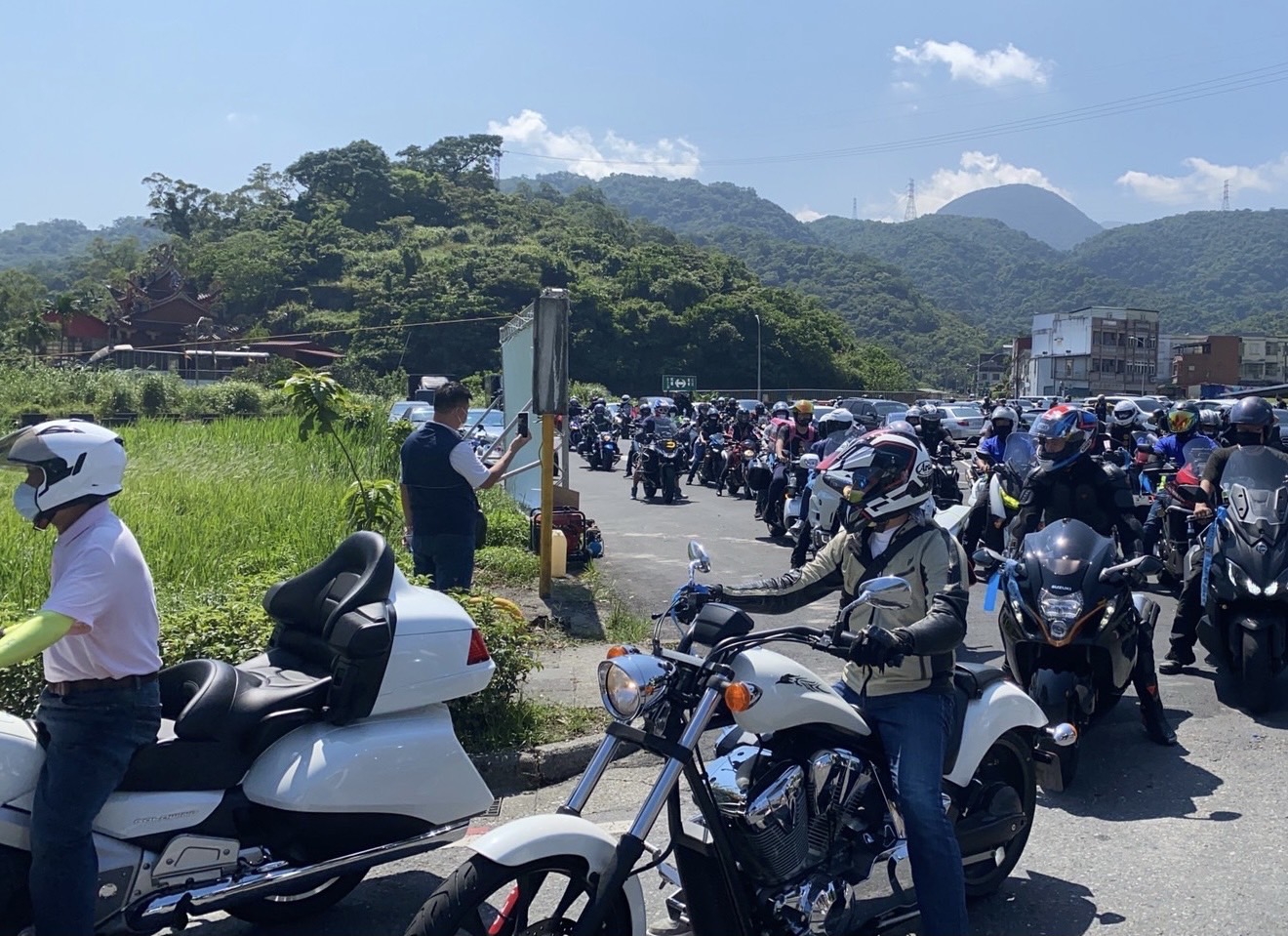 蘇花改試辦開放大型重機通行 首日52件違規以同車道併駛居冠 - https://www.watchmedia01.com
