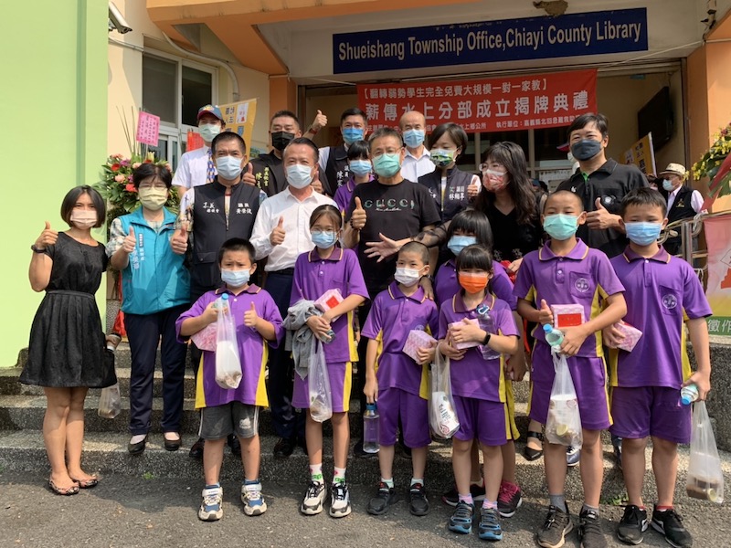 最強館長黃金山已翻轉2千多學生命運　在水上成立分部續薪傳 - https://www.watchmedia01.com