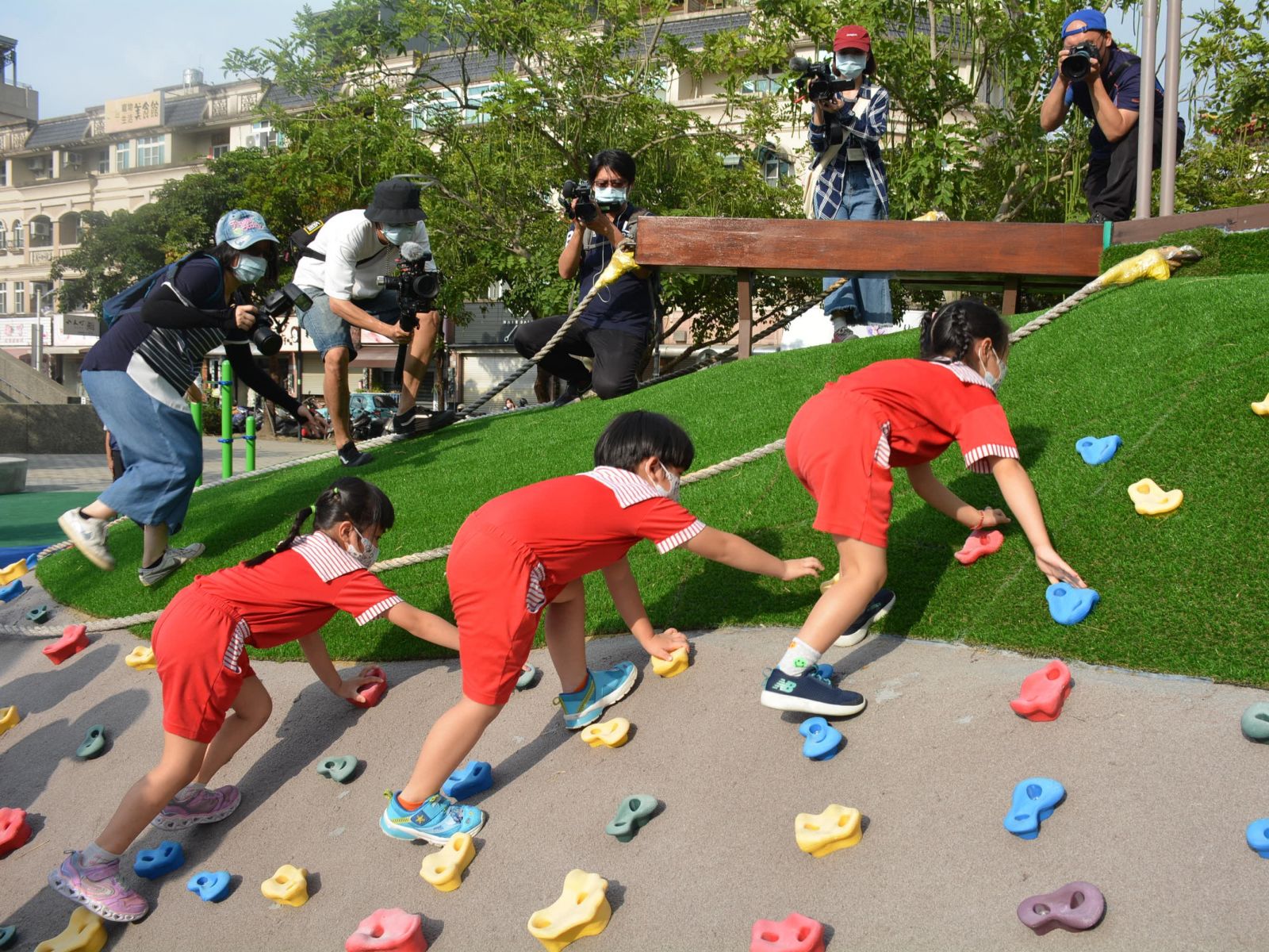 全齡遊戲新體驗　嘉義市中央廣場新闢森林冒險遊戲場 - https://www.watchmedia01.com