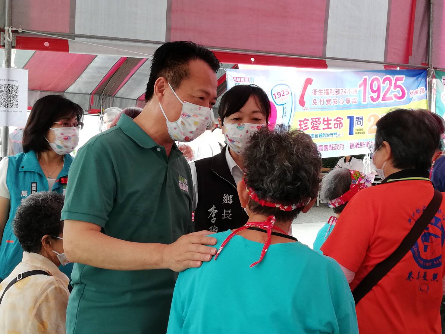 讓長輩健康樂活 翁章梁爭取提高老人社區服務活動費 - https://www.watchmedia01.com