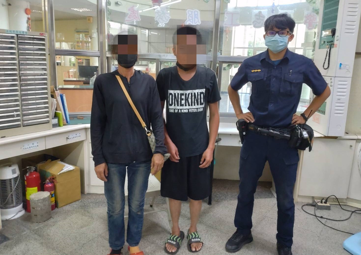 影／水林身障男誤闖快速道路　台西警安全護送化險為夷 - https://www.watchmedia01.com