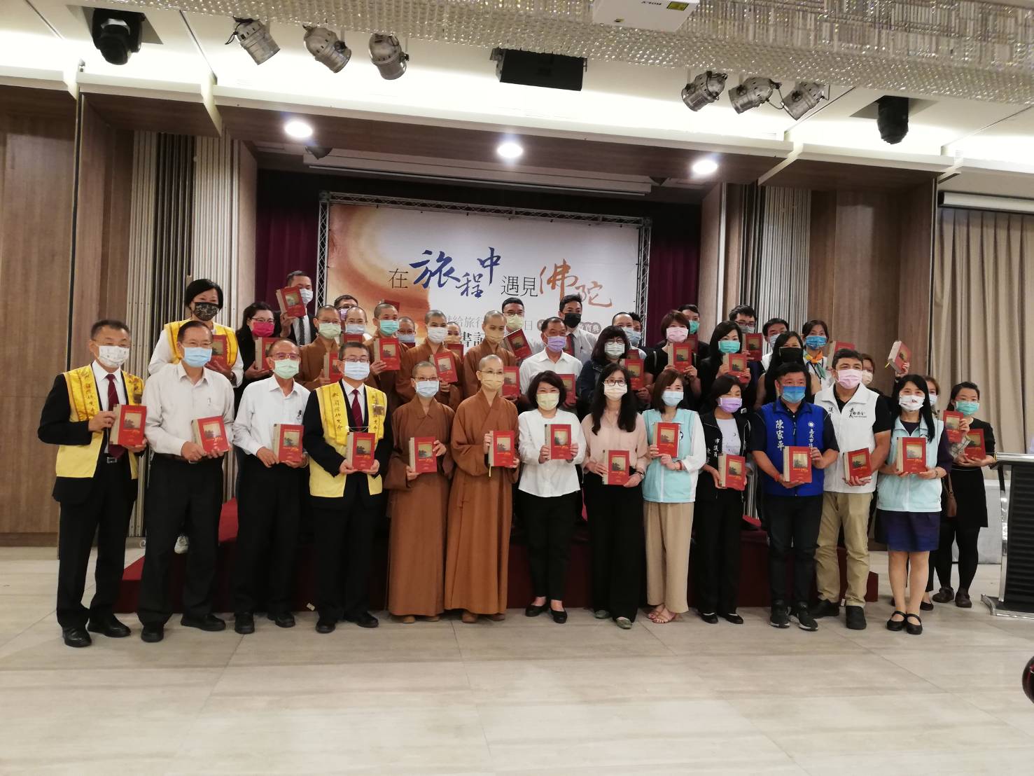 閱讀與旅行結緣 嘉巿60家旅宿業獲贈《獻給旅行者365日》 - https://www.watchmedia01.com