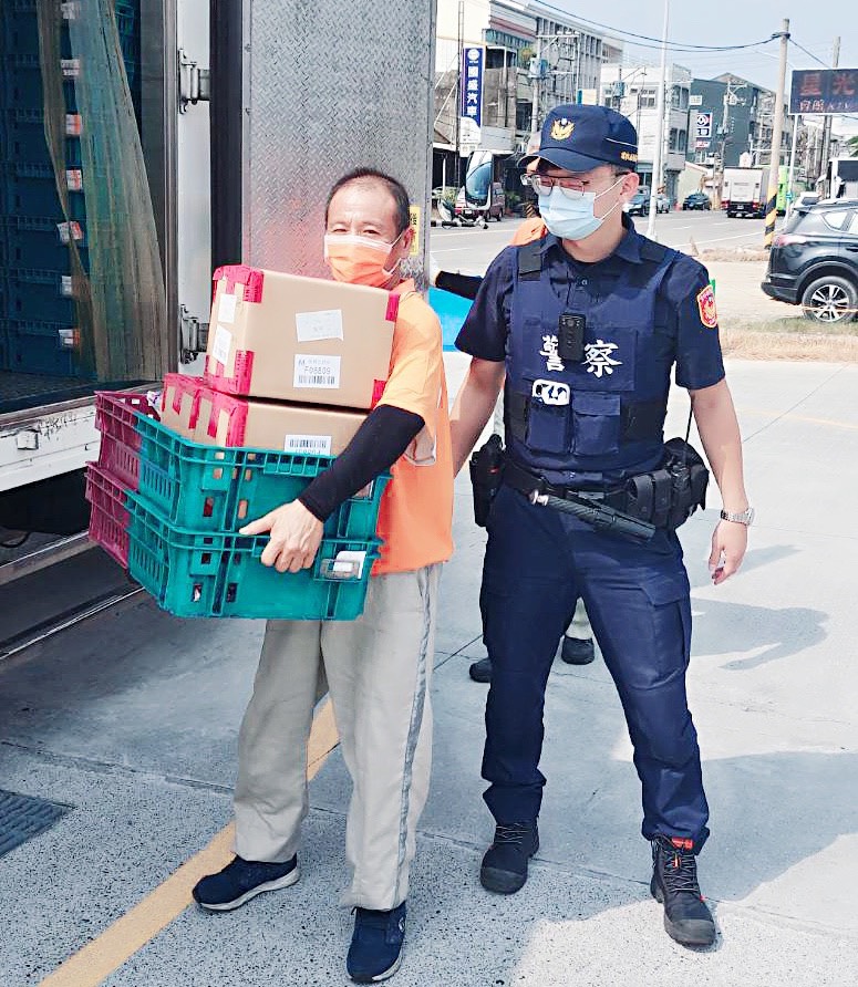 振興五倍券上路　北港警護送並加強各領取處所安全維護 - https://www.watchmedia01.com