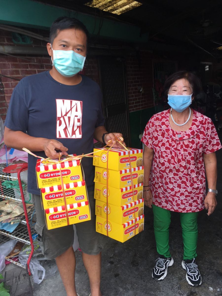 厝邊長輩當家人般照顧　頂新和德文教基金會攜手永靖社區送豬腳麵線重陽敬老 - https://www.watchmedia01.com