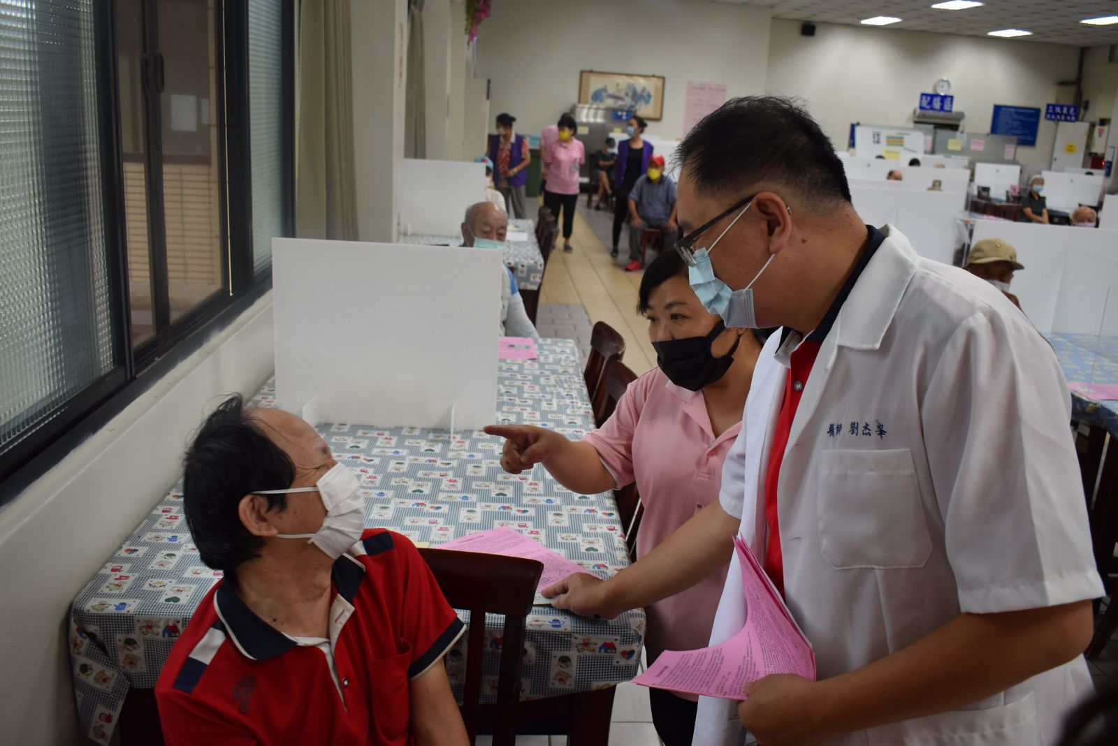 影／施打流感疫苗　中彰榮家加倍守護長者健康　 - https://www.watchmedia01.com