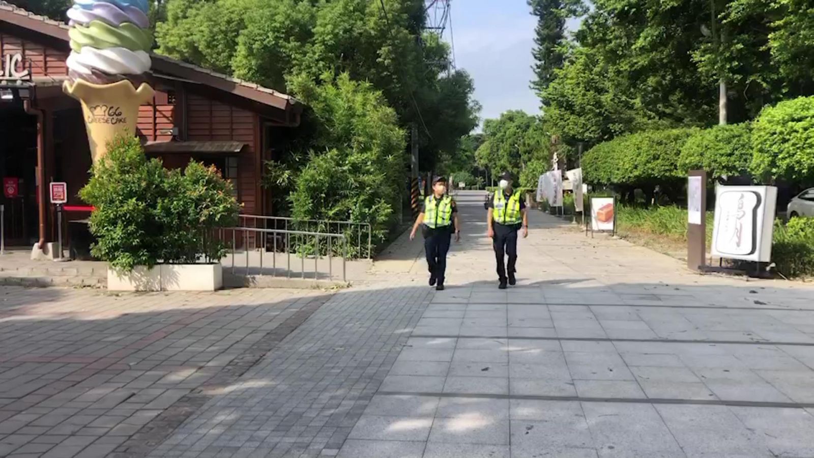 影／驚魂記　帶雙胞胎女兒溪湖糖廠遊玩　險被陌生女抱走 - https://www.watchmedia01.com