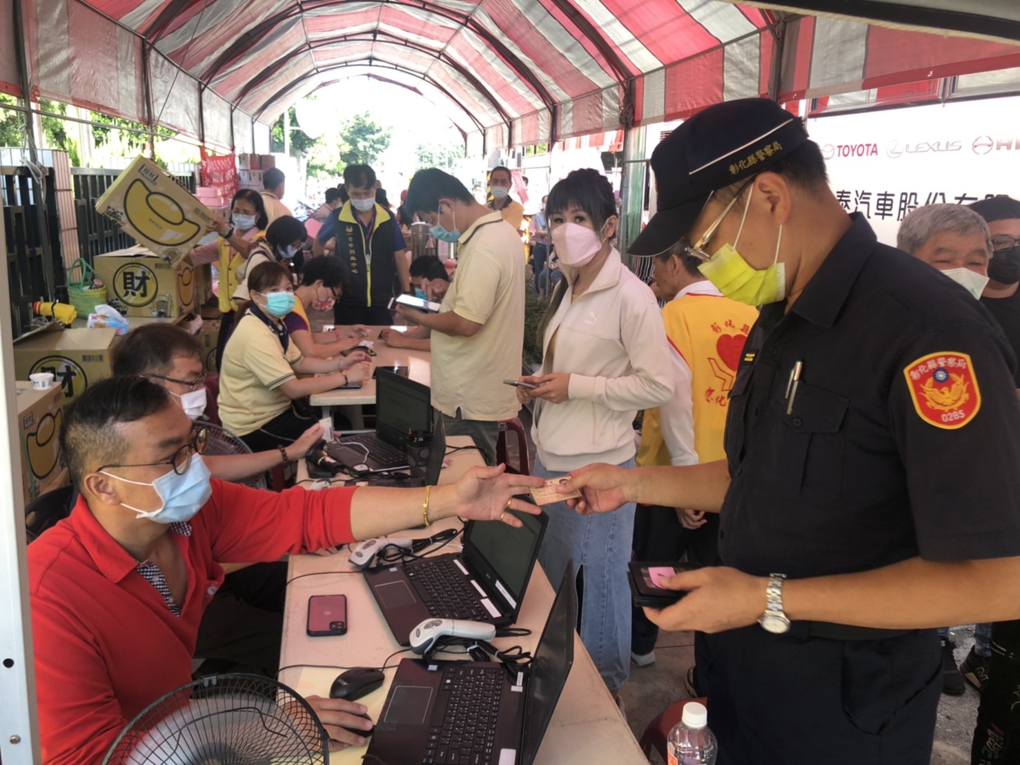 利人利己！警察挽袖救人捐血挹注血庫 - https://www.watchmedia01.com