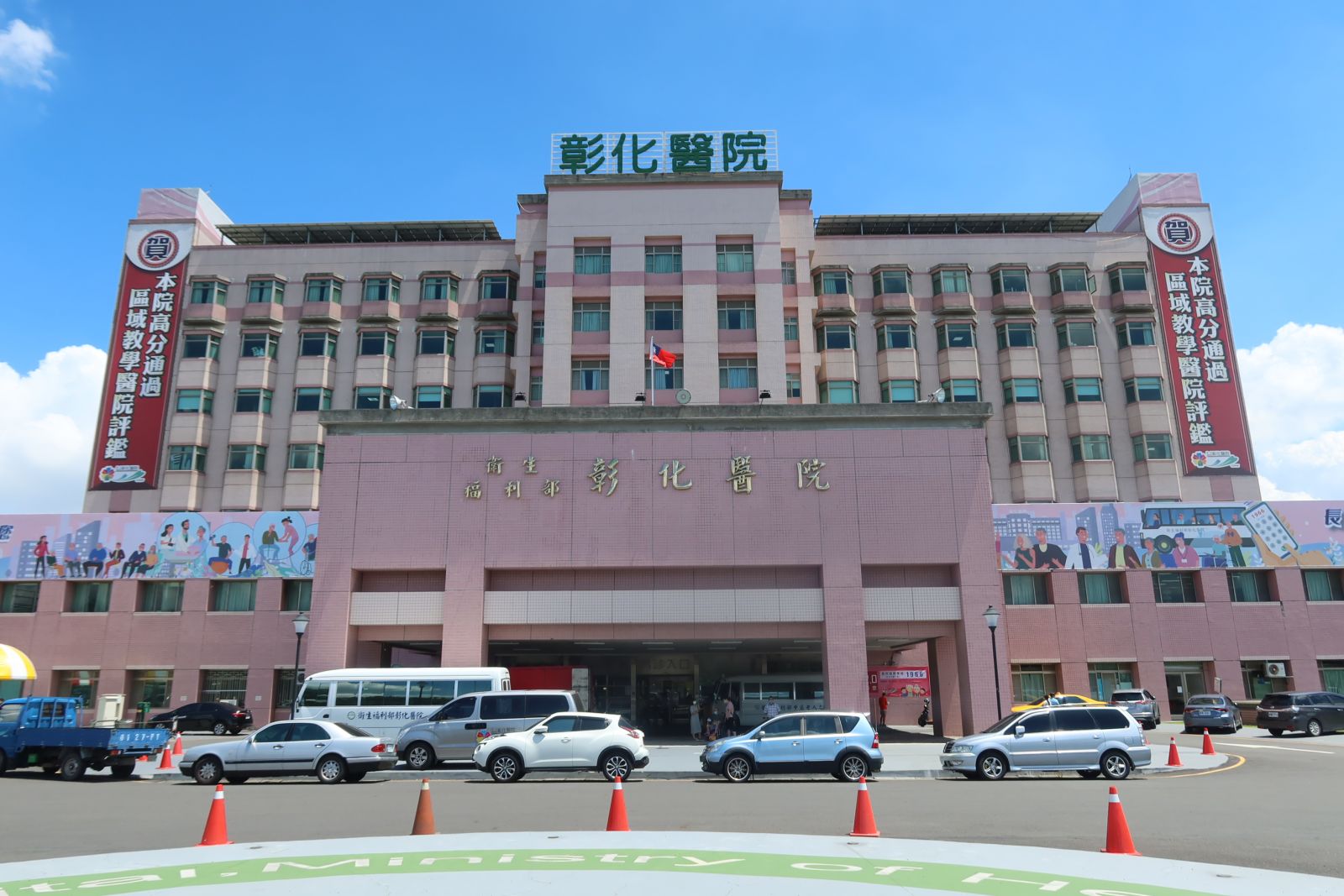 影／蚯蚓腿　下肢靜脈曲張像蚯蚓爬滿小腿嚴重將危及生命 - https://www.watchmedia01.com