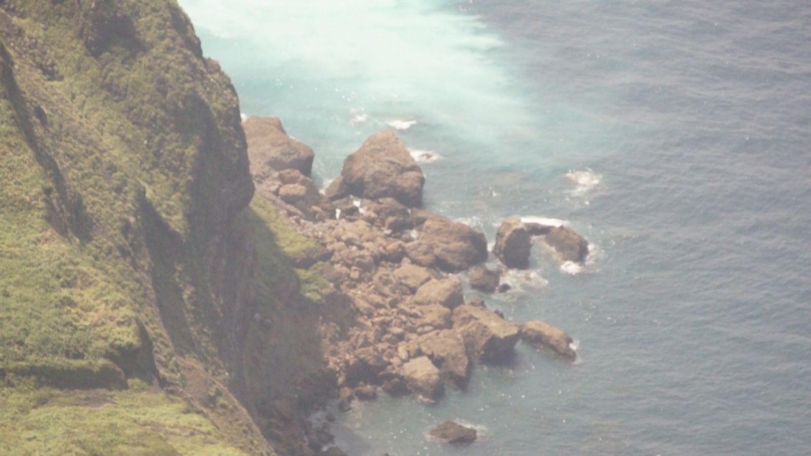 影/龜山島龜首磺煙噴發 地震專家關切 - https://www.watchmedia01.com