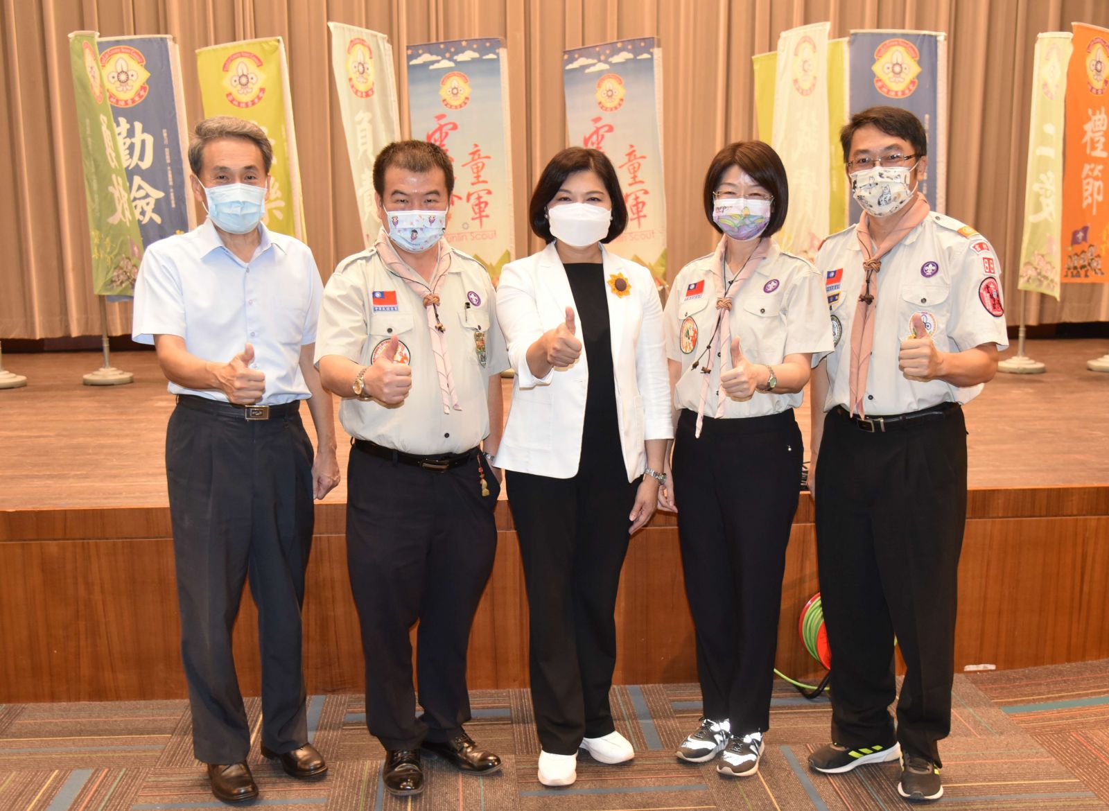 雲林27位校長通過輔導木章訓練　縣長張麗善親授證 - https://www.watchmedia01.com