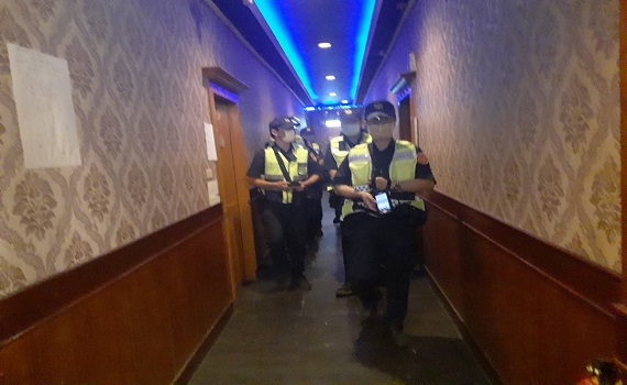 微解封八大場所部分復業　臺西警加強擴大臨檢 - https://www.watchmedia01.com