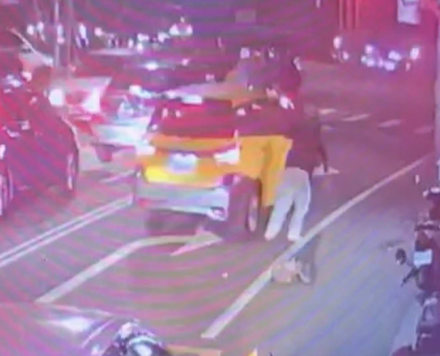 影／有夠盧！酒後狂踢計程車駕駛座椅背　派出所內繼續「盧」被依社維法裁處 - https://www.watchmedia01.com