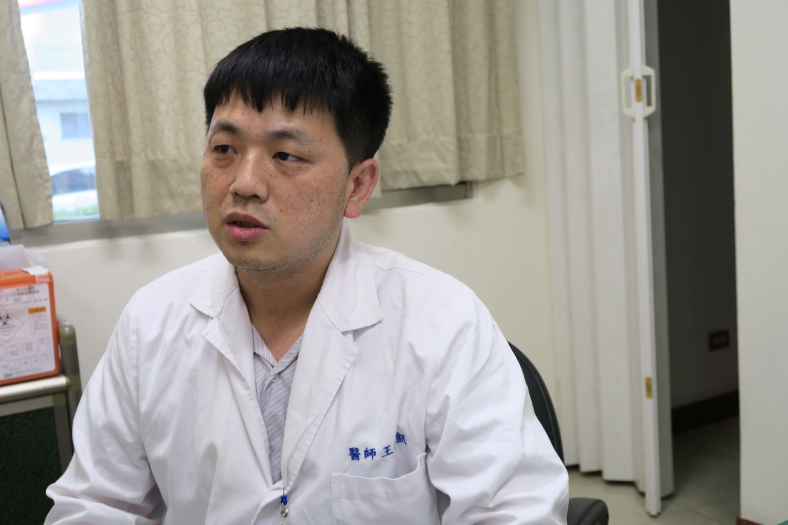 影／擔心像劉俠一樣 溜狗追不上腳步　竟是類風濕性關節炎做怪 - https://www.watchmedia01.com