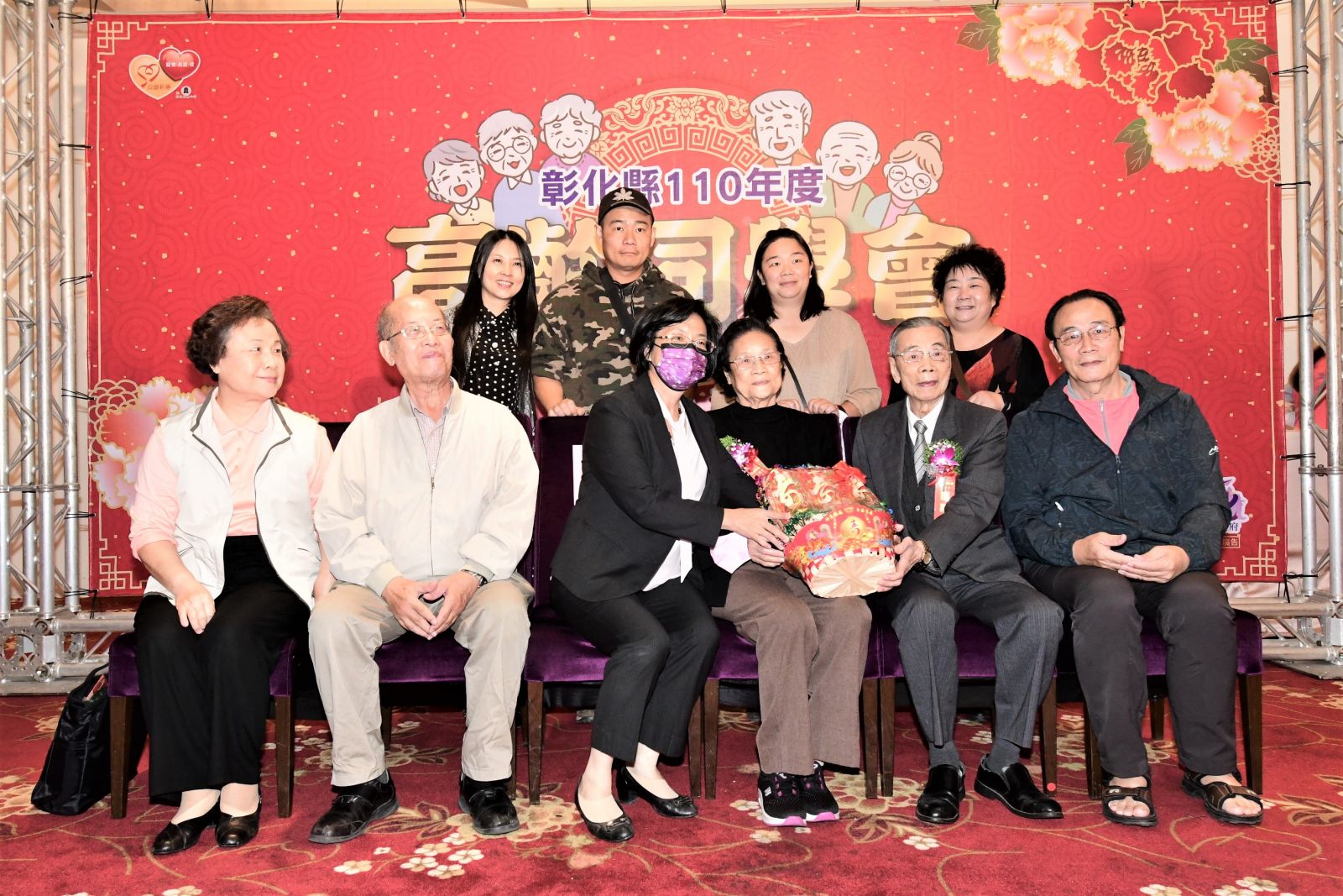 影／萬萬歲！彰化縣高齡同學會　百歲人瑞齊聚一堂 - https://www.watchmedia01.com