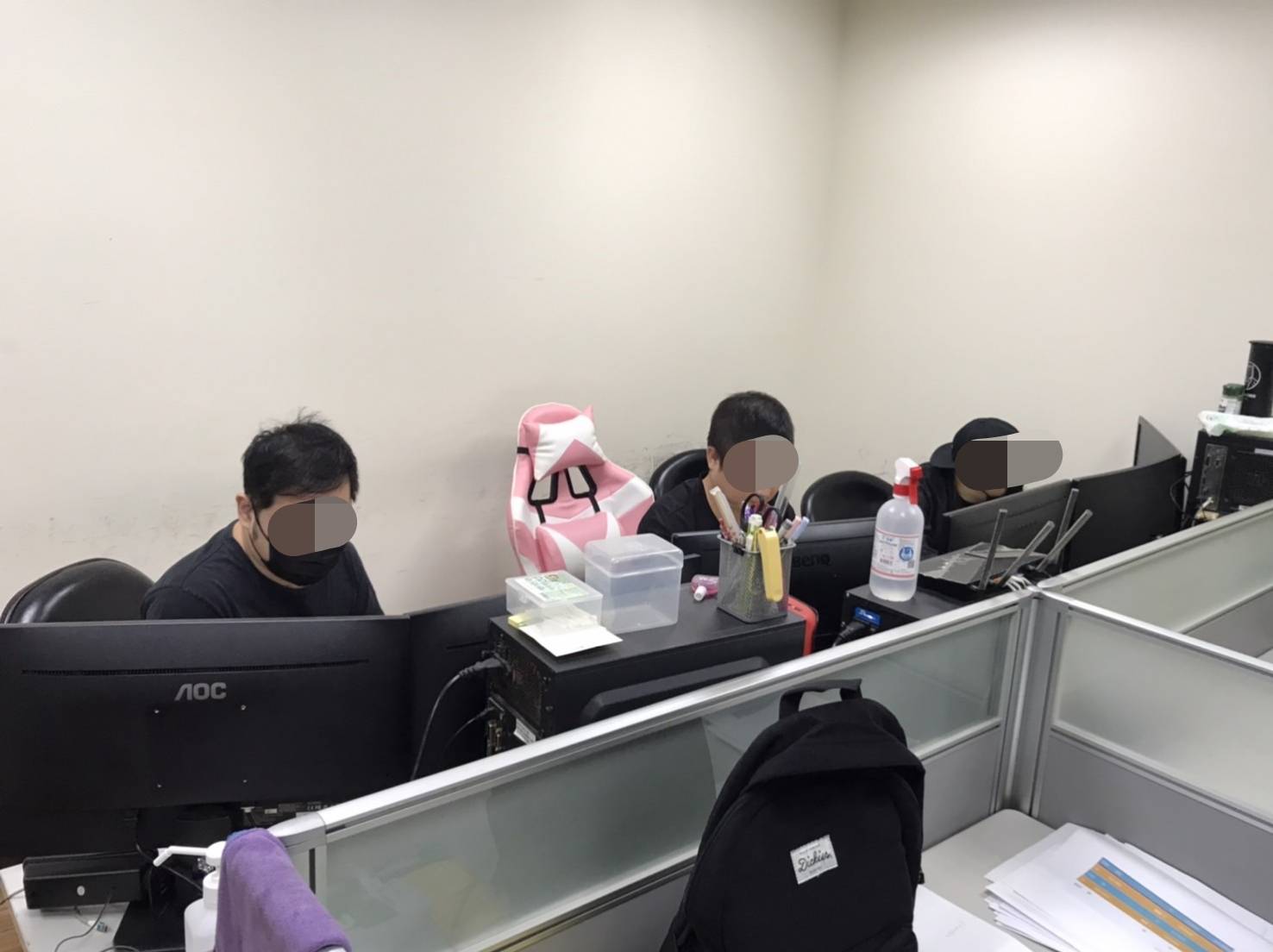 影／七億博奕機房藏身台中商辦大樓　警趁嫌犯買晚餐開門瓦解 - https://www.watchmedia01.com