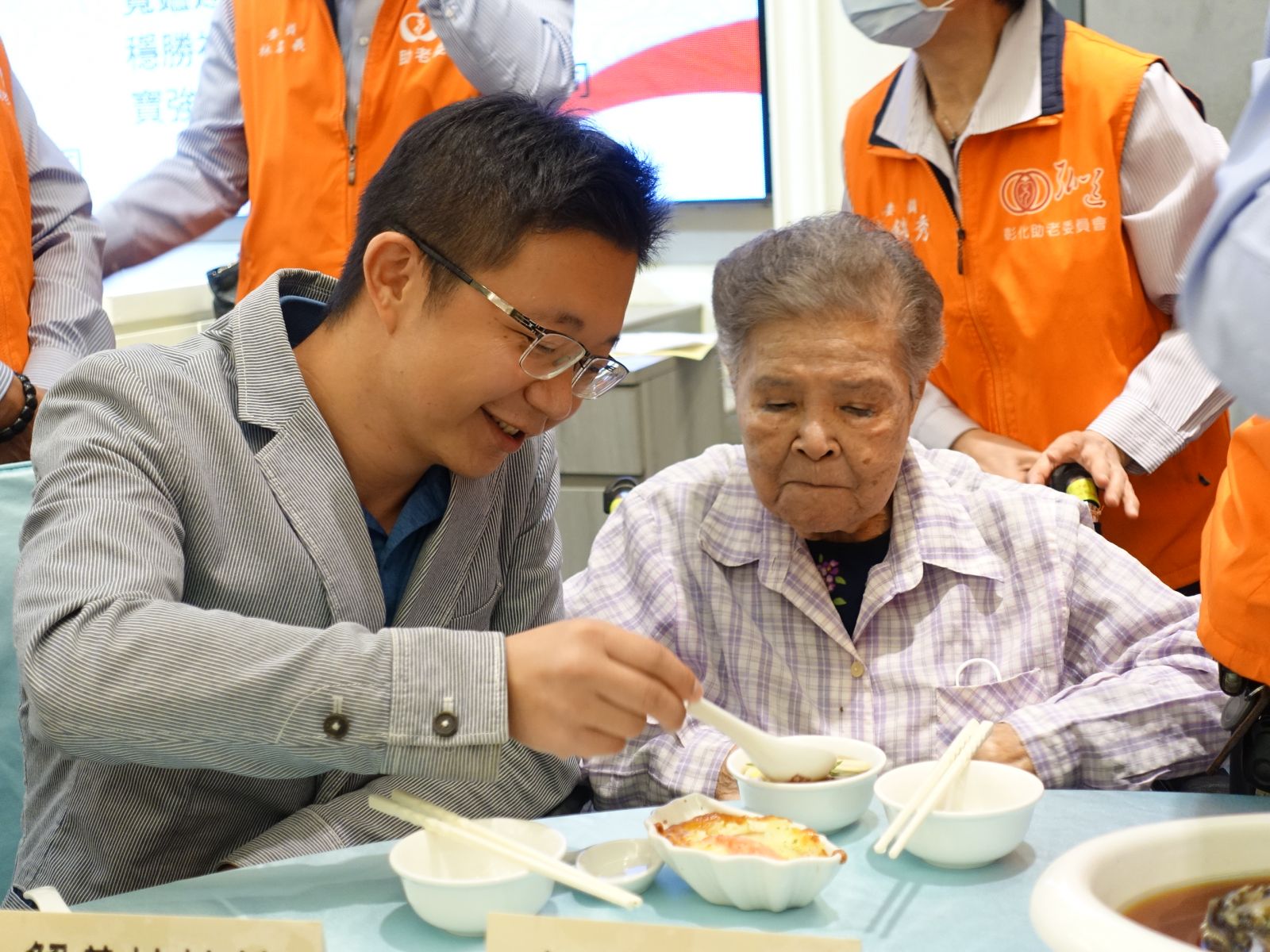 影／圍爐餐會經費仍短少450餘萬　弘道邀愛心捐款助老度寒冬 - https://www.watchmedia01.com