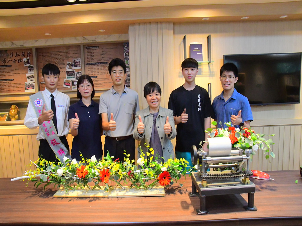 告別風沙滾滾與沼澤生態的操場 員林農工跑出80年新時代 - https://www.watchmedia01.com