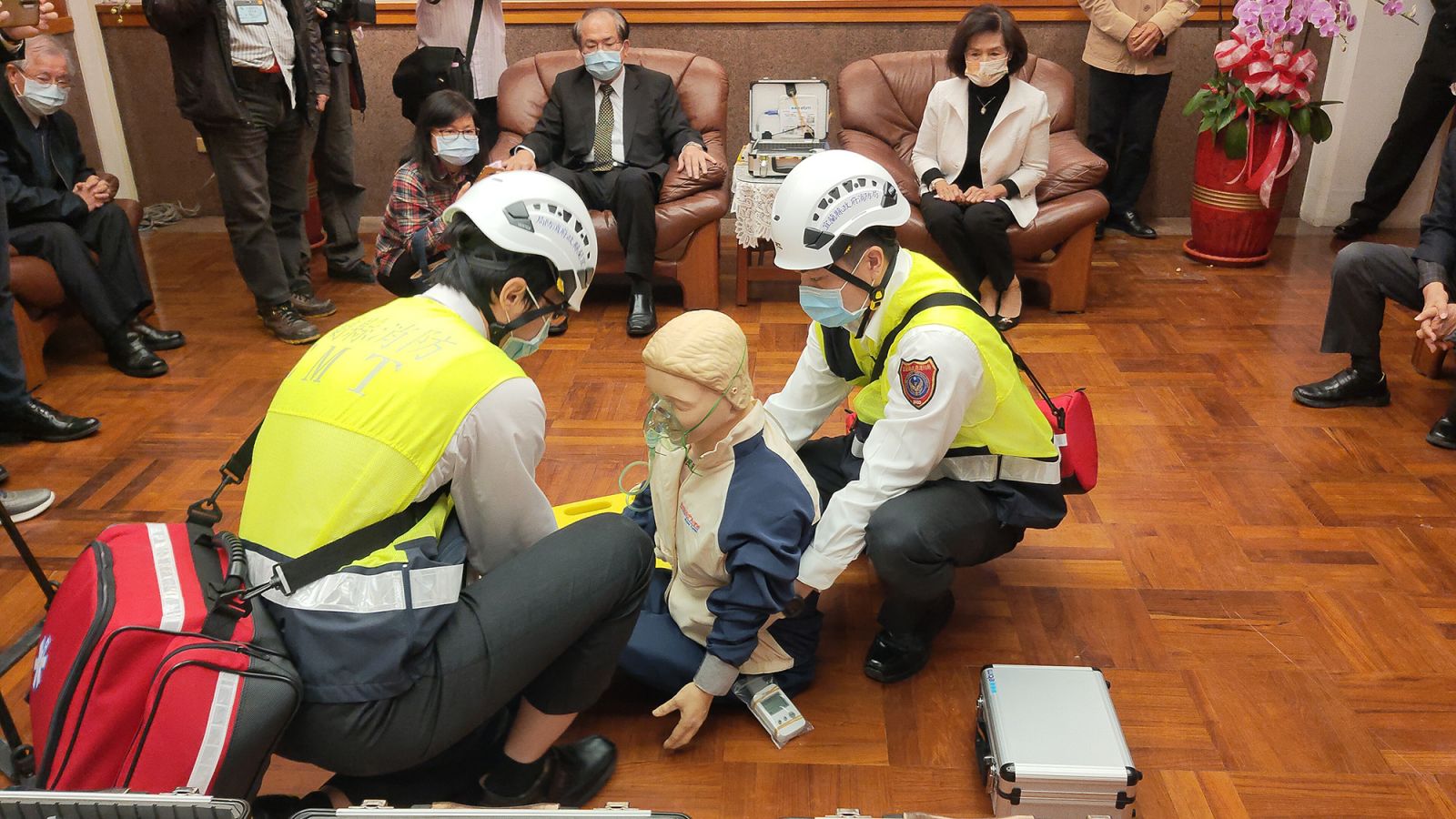 與死神拔河添利器 宜縣獲贈15台即時心電圖機 - https://www.watchmedia01.com