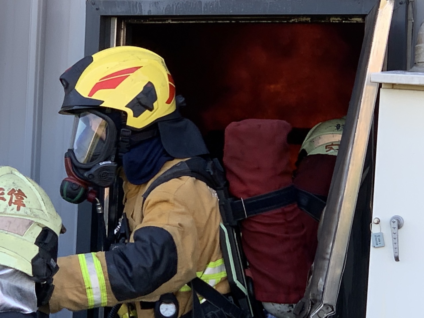 影／誤傳啦！CNC車床工廠火警一度傳8人受困 消防清查說NO - https://www.watchmedia01.com