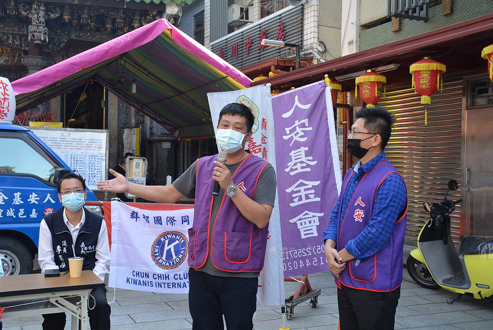 為嘉義寒士送暖　溫馨助尾牙送禮不落空 - https://www.watchmedia01.com