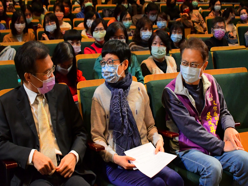張曼娟論述輕安自在做大人 貼近人生粉絲超愛 - https://www.watchmedia01.com
