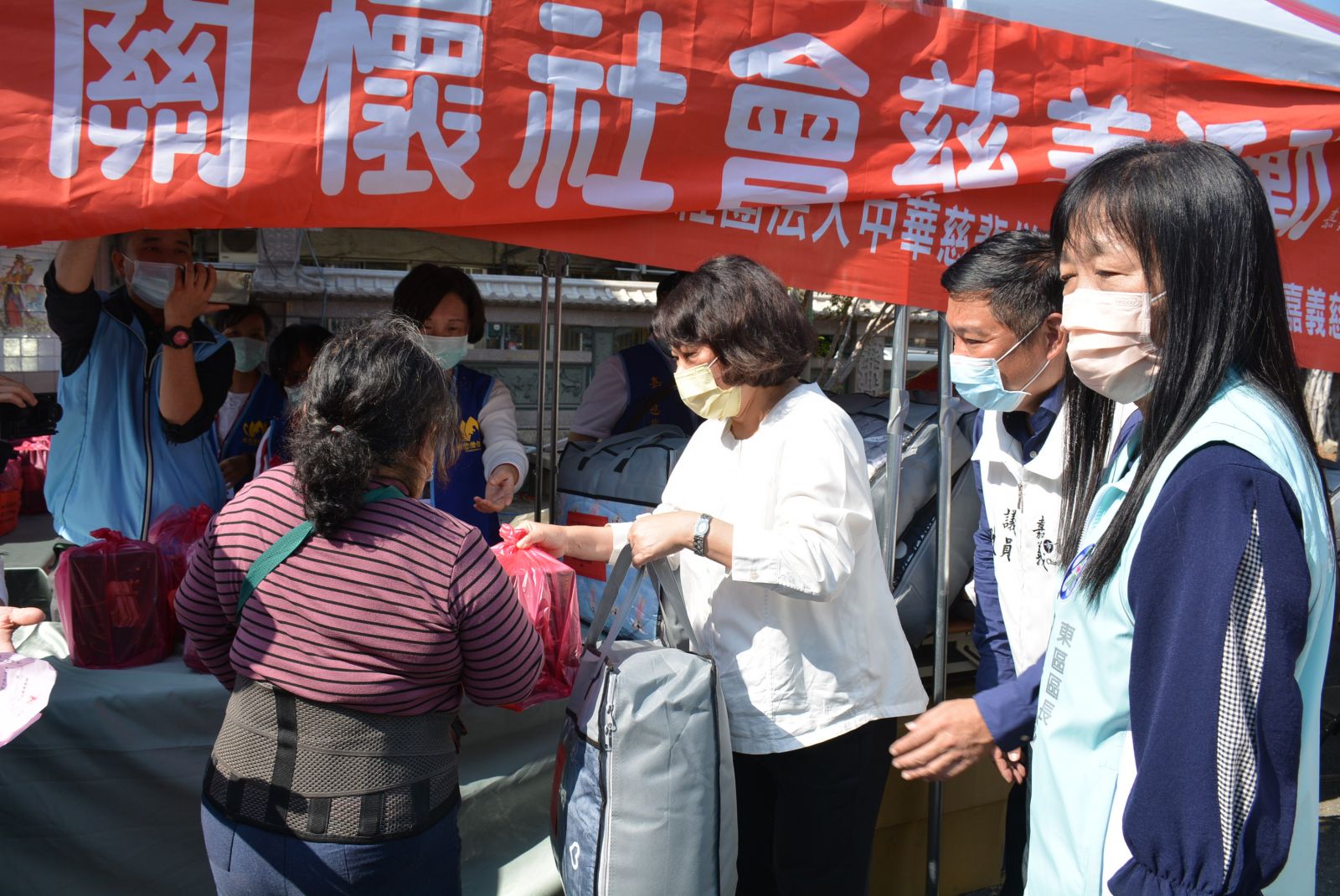 助弱勢家庭溫暖過冬　中華慈悲僧伽會發心關懷 - https://www.watchmedia01.com
