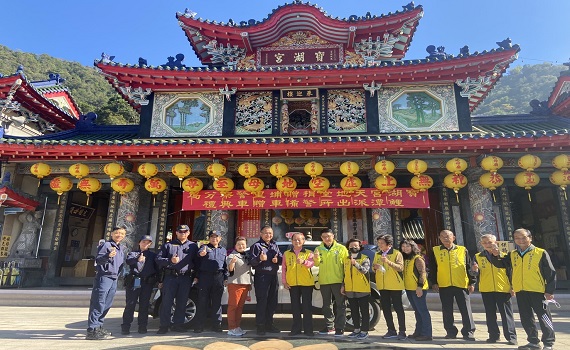 財團法人寶湖宮天地堂地母廟捐贈埔里分局巡邏車 - https://www.watchmedia01.com