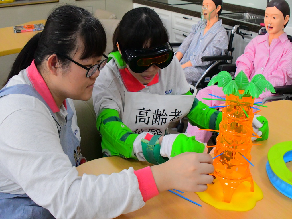 達德商工照顧服務科洞悉趨勢 長照未來從青年開始 - https://www.watchmedia01.com