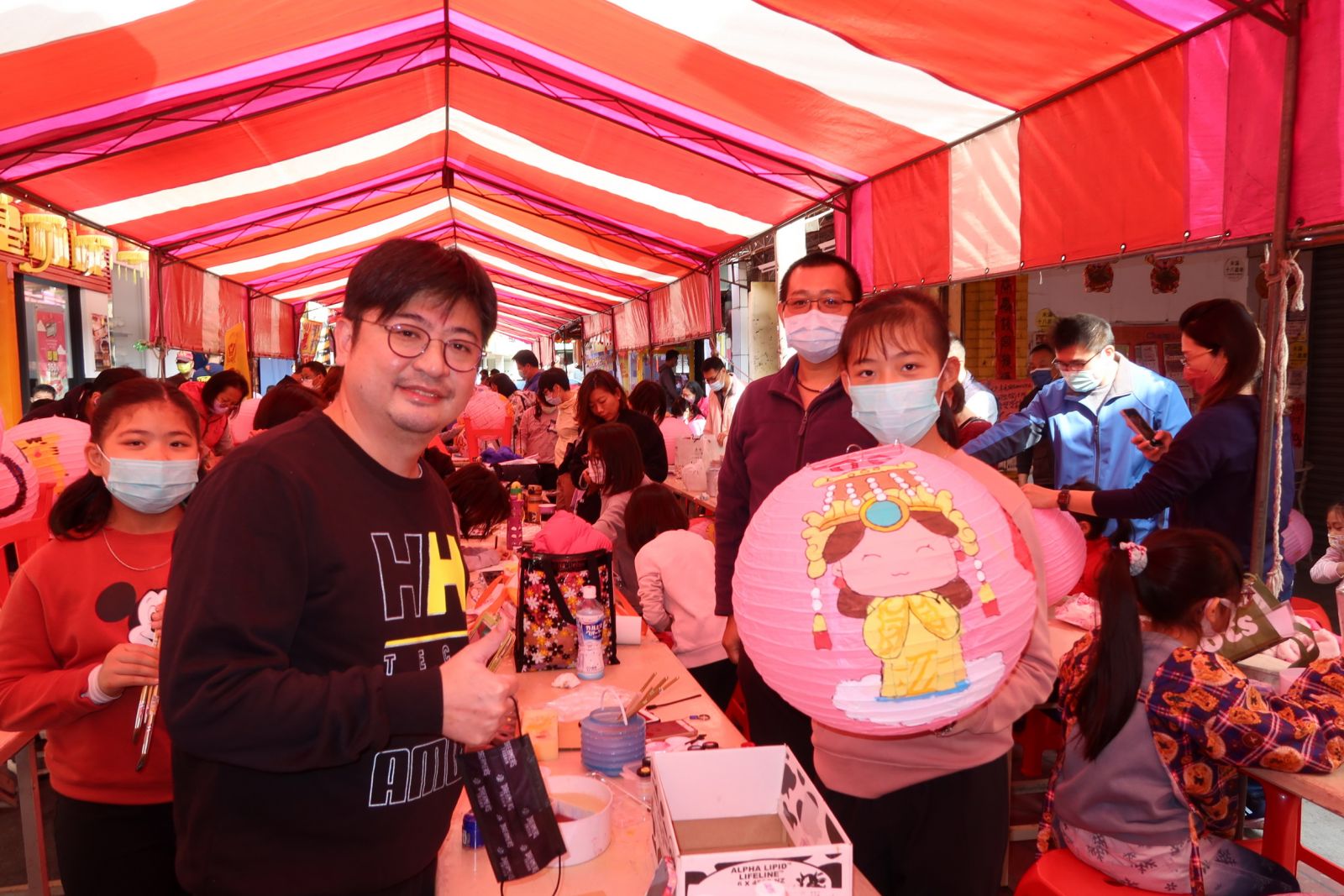 影／揮灑創意 2022北斗奠安宮媽祖盃全國花燈彩繪大賽在廟埕舉辦 - https://www.watchmedia01.com