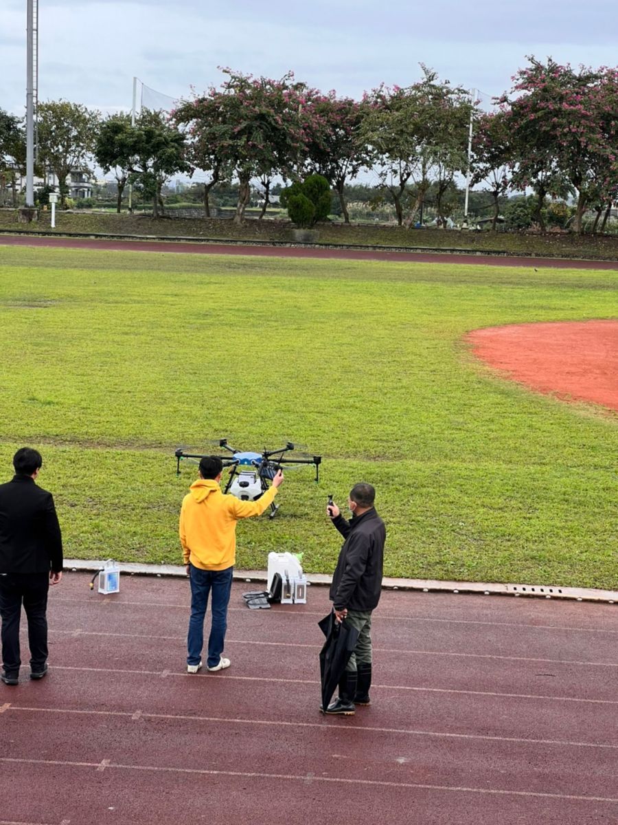 科技造福農民 宜蘭青農無人植保機代噴服務起跑 - https://www.watchmedia01.com