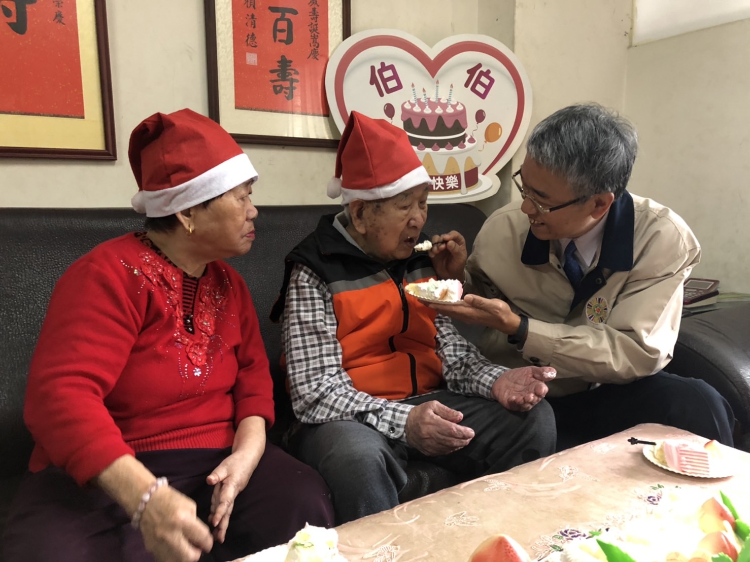 溫馨祝壽　榮民李克亞103歲壽辰　彰化榮服處慶生 - https://www.watchmedia01.com