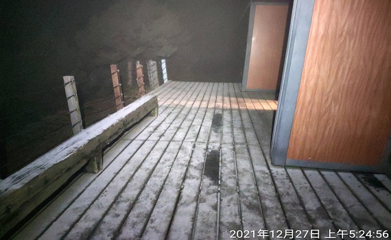玉山主峰降雪 玉管處呼籲山友須有雪地裝備且應注意安全 - https://www.watchmedia01.com