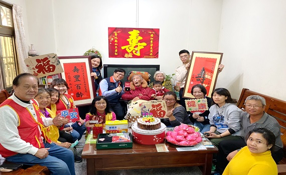 春風化雨 榮民人瑞耿爺爺百歲嵩壽 - https://www.watchmedia01.com
