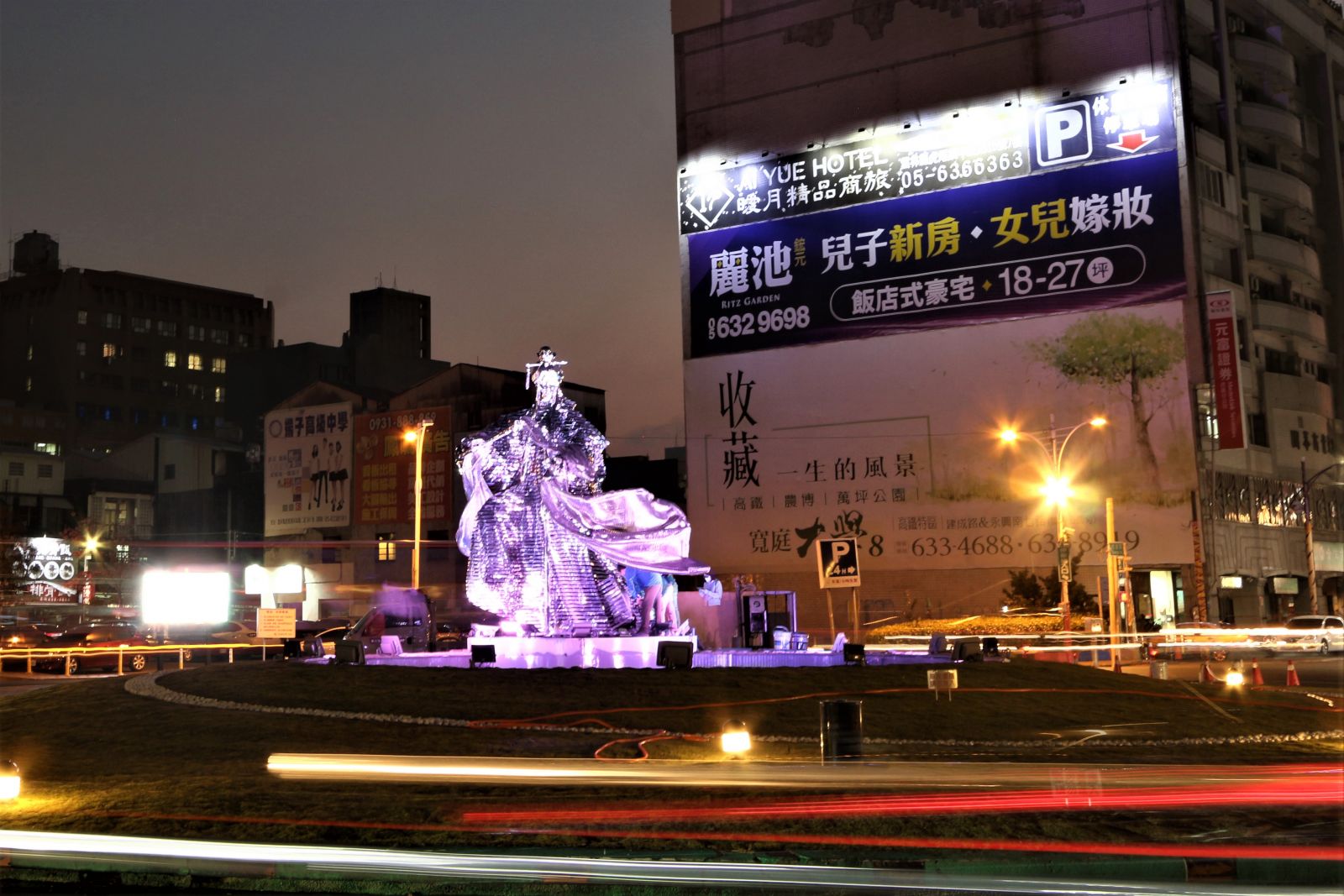 虎尾元旦清晨升旗健走 晚上鋼雕素還真地標啟用 - https://www.watchmedia01.com