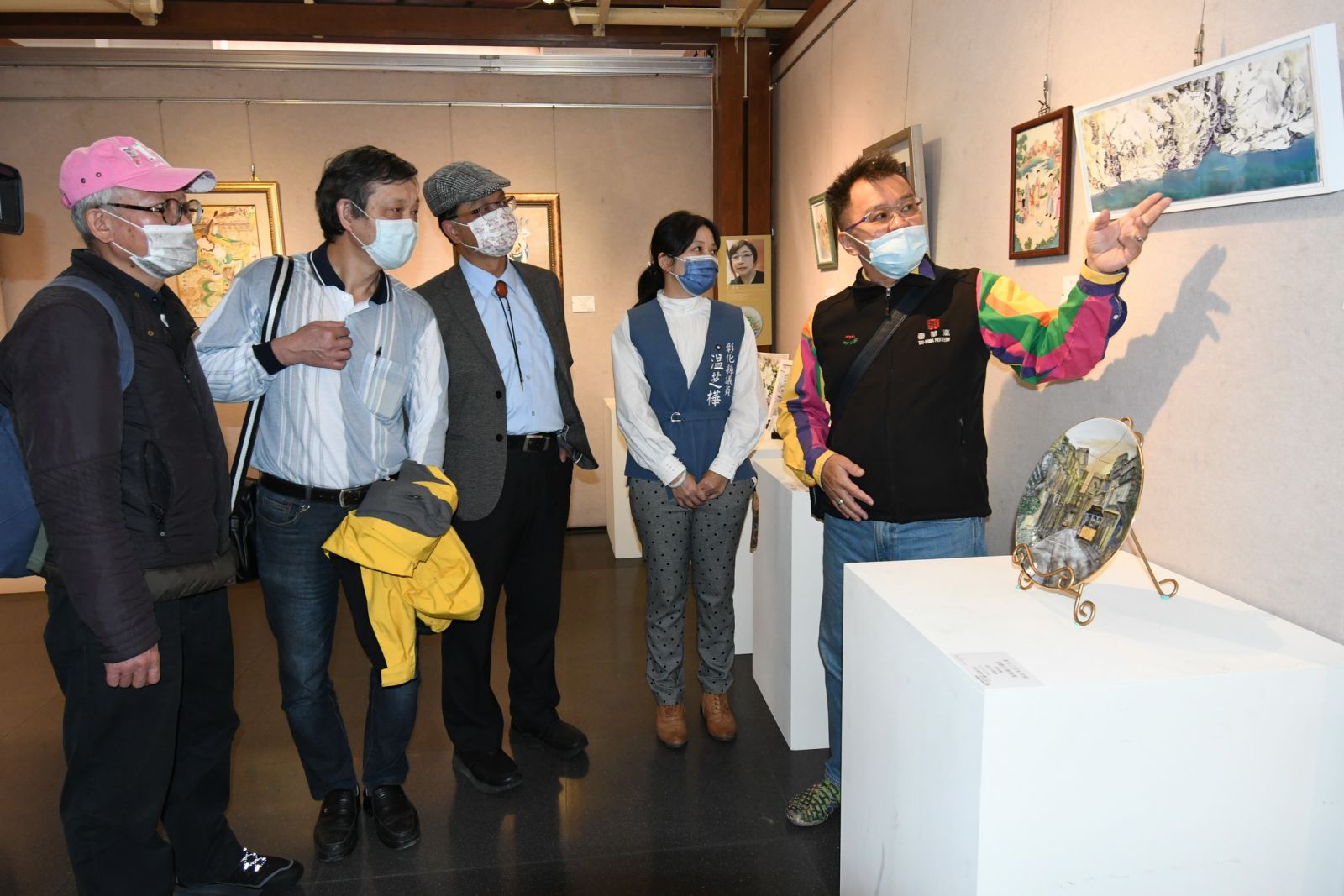 影／彰化300系列首展 「酒醒花謝」精彩演繹瓷與墨的深情對話 - https://www.watchmedia01.com