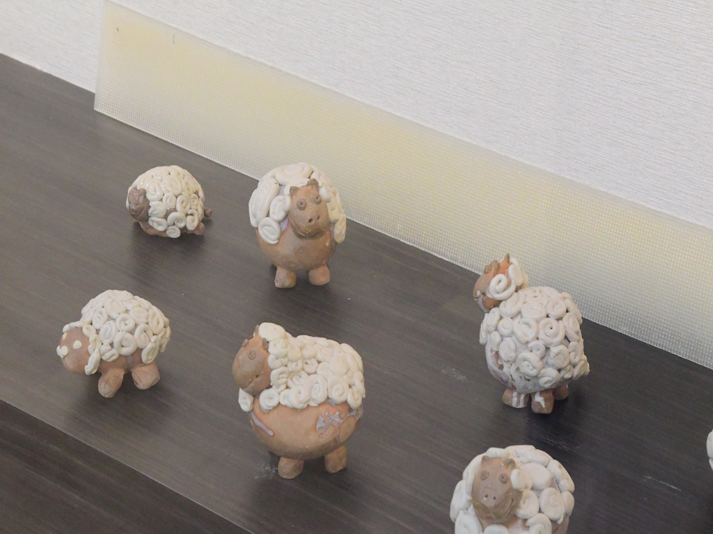 彰化縣聯興國小師生聯展 作品琳瑯滿目與美術班同級 - https://www.watchmedia01.com