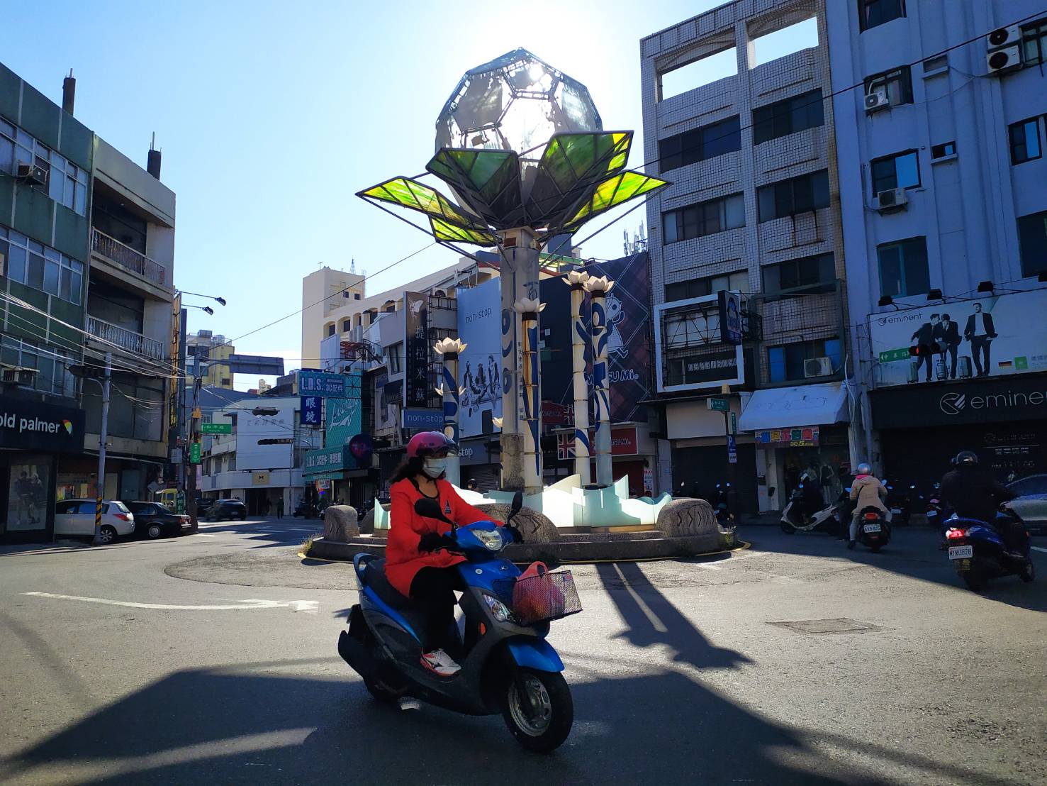遠看像顆大白菜！彰化市三角公園蓮花燈塔13日確定進場拆除 - https://www.watchmedia01.com
