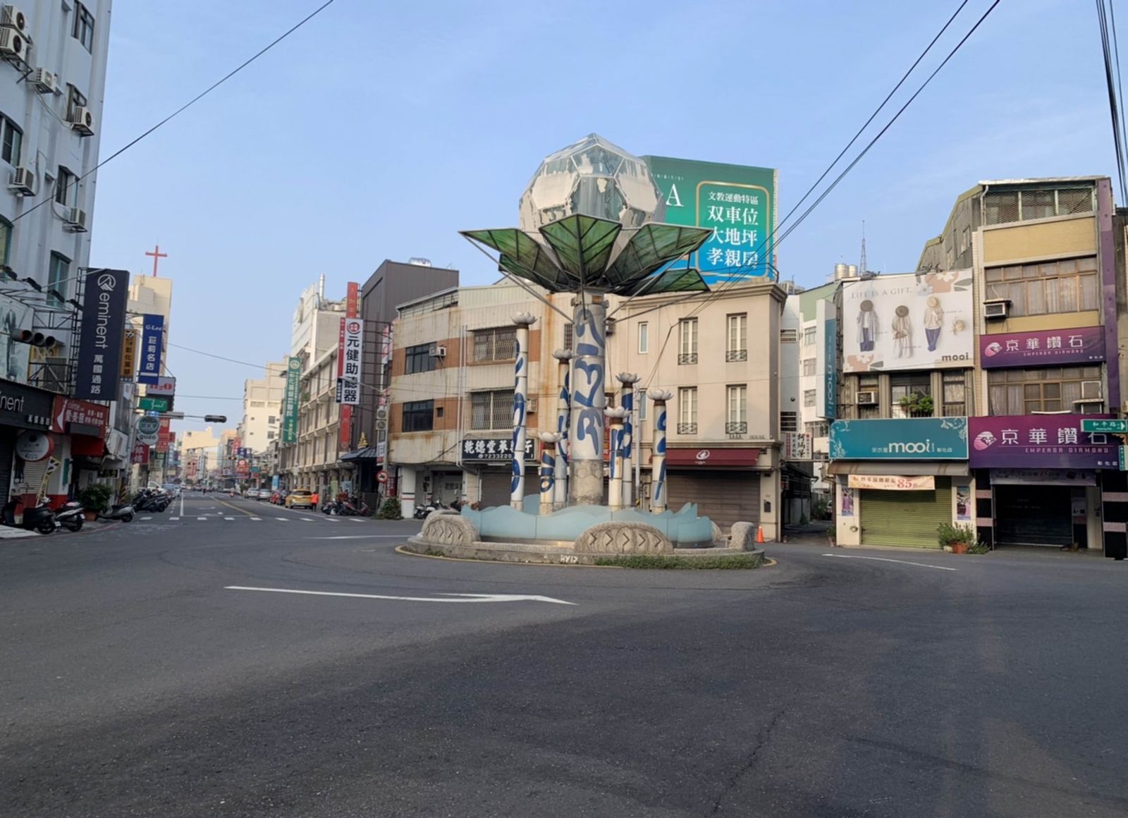 遠看像顆大白菜！彰化市三角公園蓮花燈塔13日確定進場拆除 - https://www.watchmedia01.com