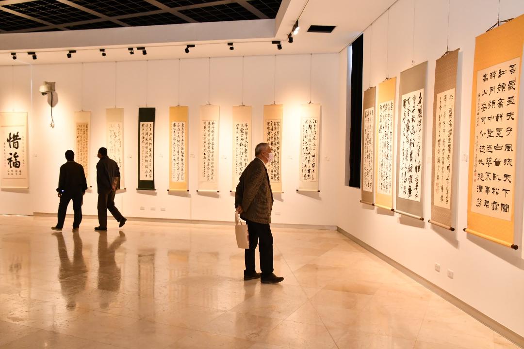 蒙太奇式藝術與鹿江書畫展　風格烱異碰撞出不同火花 - https://www.watchmedia01.com