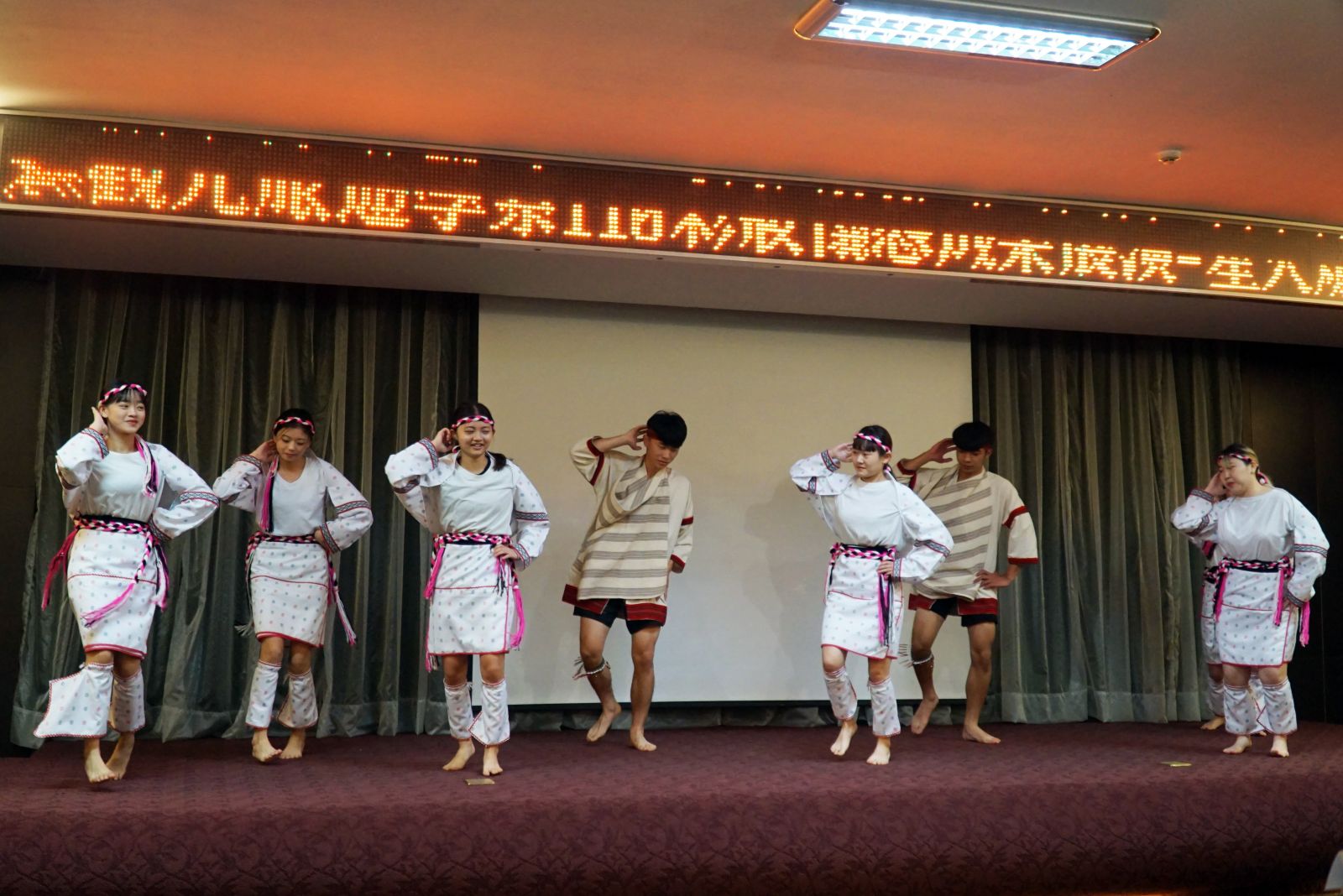 影／大葉大學觀光系彩妝儀態期末展演　「星火燎原」呈現原民文化 - https://www.watchmedia01.com