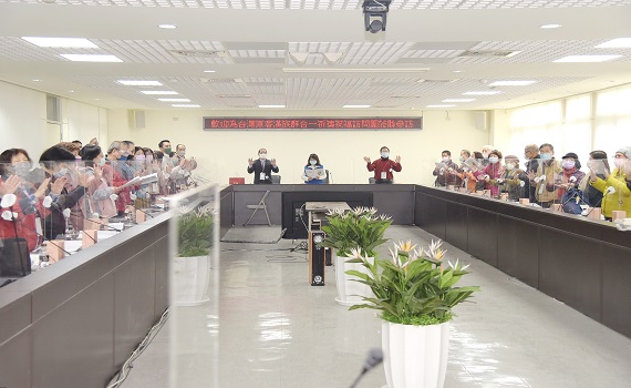 教會團體拜會縣府 為台灣原客漢族群合一祈禱祝福 - https://www.watchmedia01.com