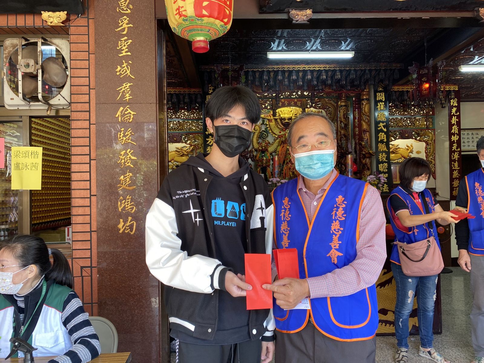 影／暖心！彰化縣惠德慈善會、北彰展愛隊寒冬送暖家扶兒 - https://www.watchmedia01.com