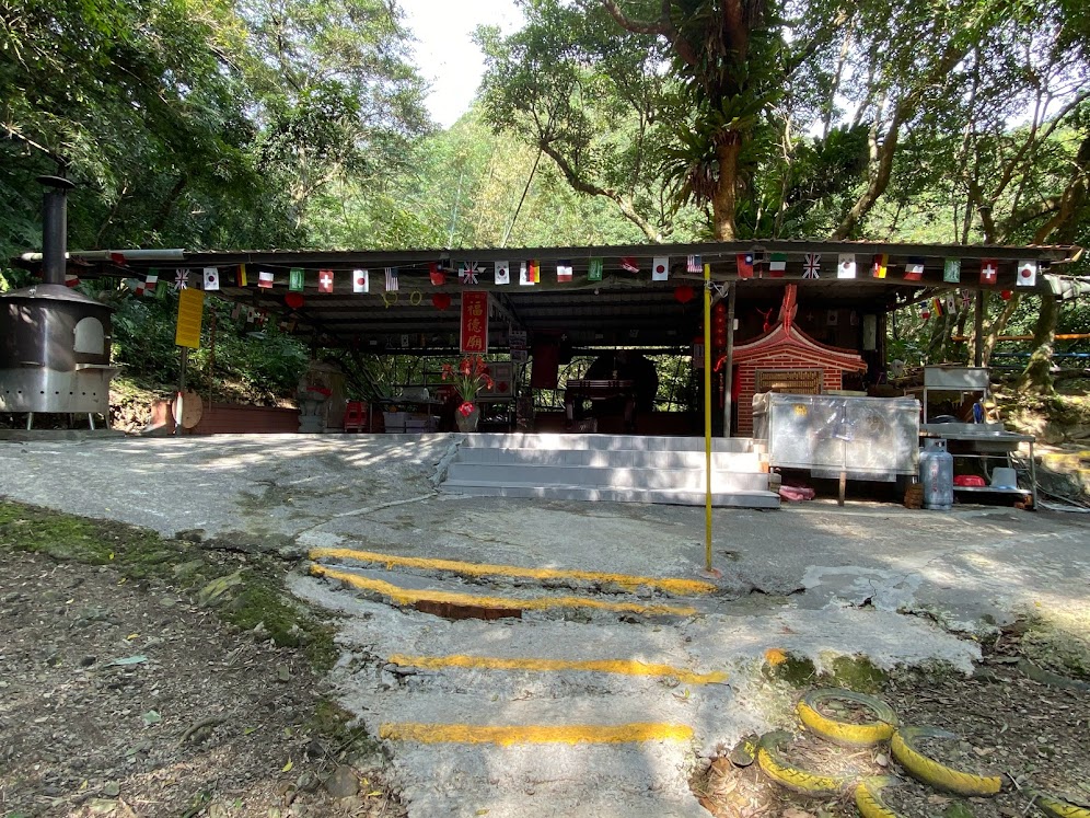 鄉野傳奇 隱身山林的百年石頭土地公 - https://www.watchmedia01.com