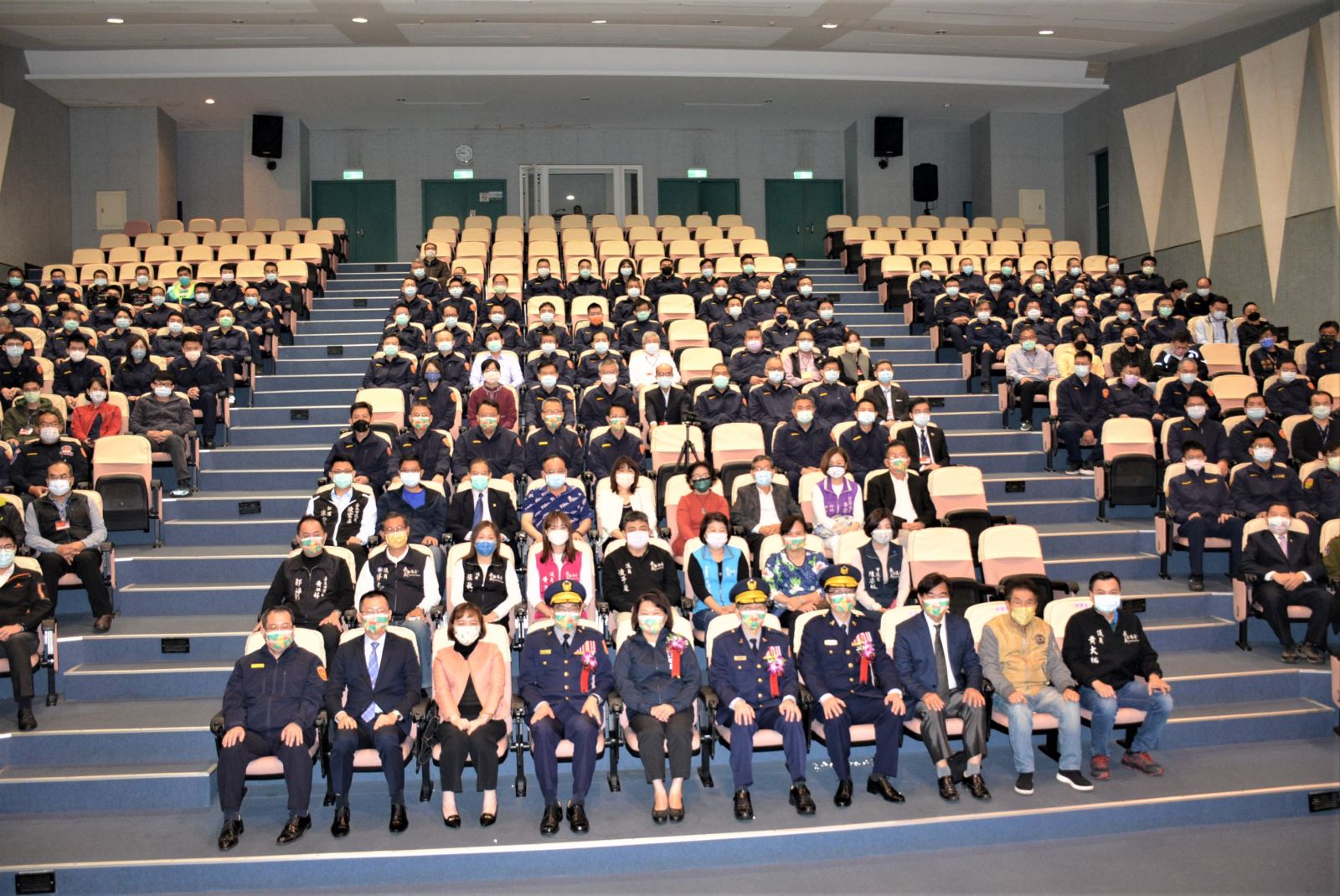 凝聚前進的力量維護治安　嘉市警局卸、新任局長交接 - https://www.watchmedia01.com