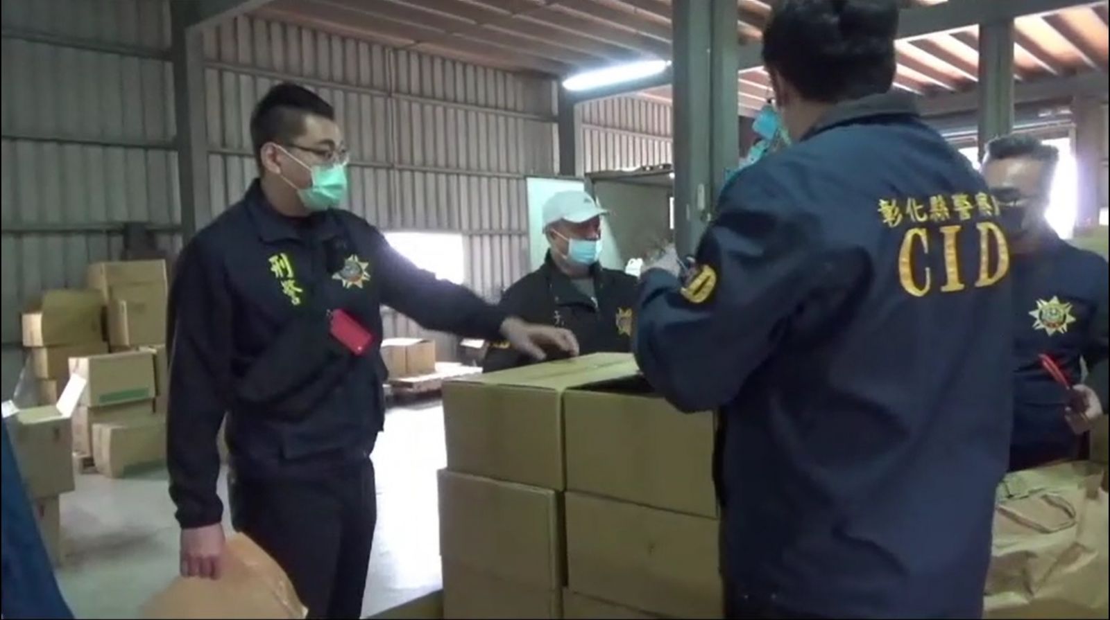 影／雲林查獲市價破億致腫瘤畸胎偽農藥　傳喚拘提13名涉案關係人 - https://www.watchmedia01.com