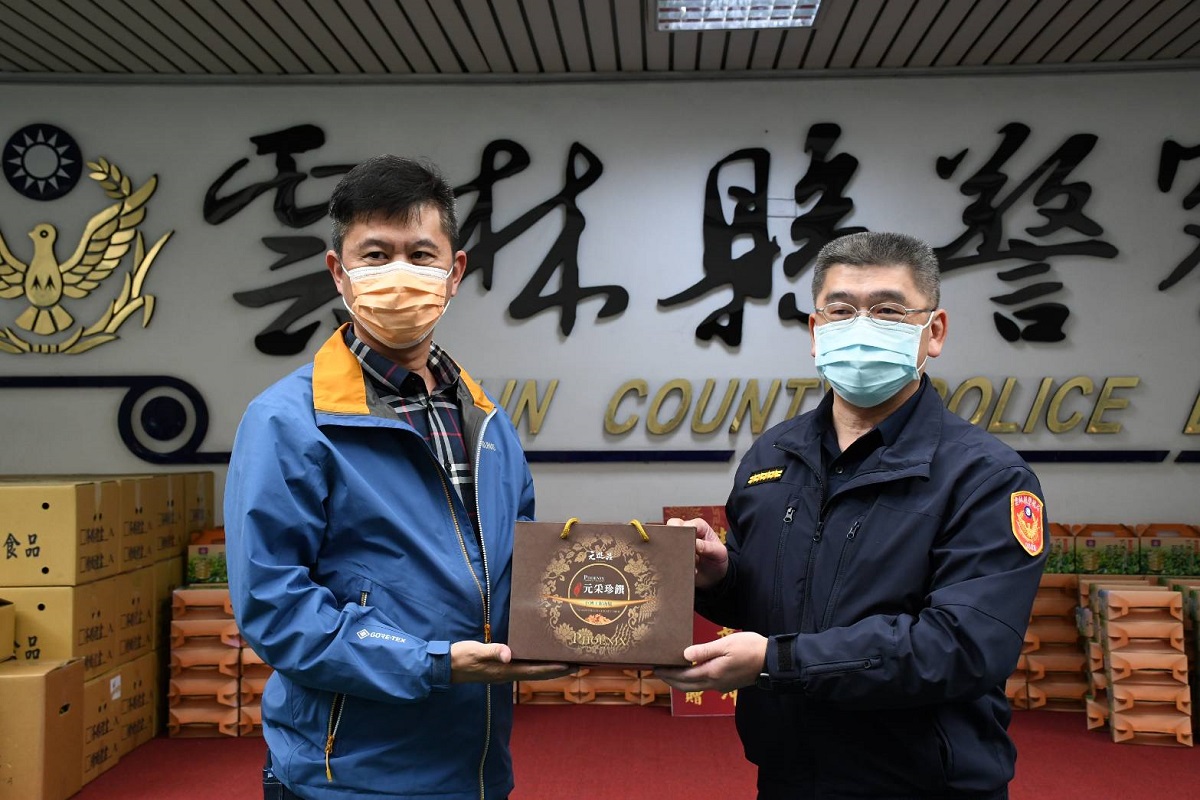 雲林縣警察局結合善心團體　關懷弱勢發放愛心物資 - https://www.watchmedia01.com