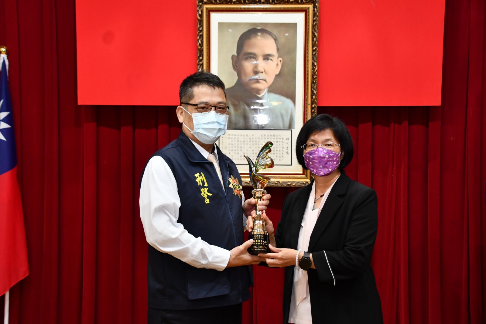 影／雙料殊榮！彰化縣警察局榮獲110年度國家警光獎團體獎及個人獎 - https://www.watchmedia01.com