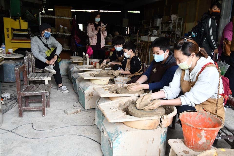 影/兩隻老虎點睛!田中窯創藝園區陶藝公共藝術創作展 - https://www.watchmedia01.com