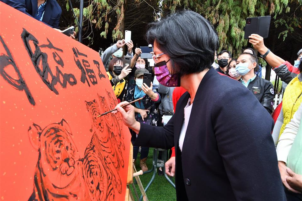 影/兩隻老虎點睛!田中窯創藝園區陶藝公共藝術創作展 - https://www.watchmedia01.com