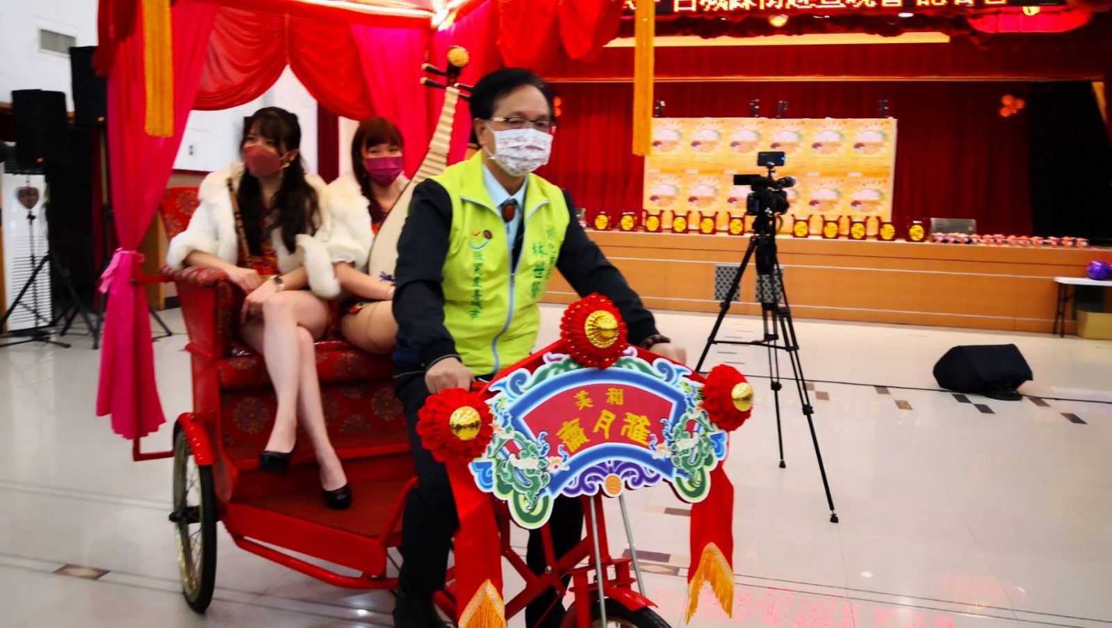 影/古城漫遊 彰化300 古城踩街「趣」 訪古蹟、嘗美食 - https://www.watchmedia01.com